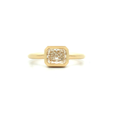 Kaleidoscope: Radiant Cut Diamond Solitaire Ring in Yellow Gold | 1.00ct