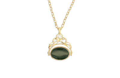 Bloodstone and Onyx Vintage Pendant in Yellow Gold