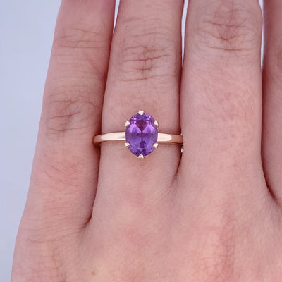 Oval Cut Amethyst Solitaire Ring in Yellow Gold | 1.21ct